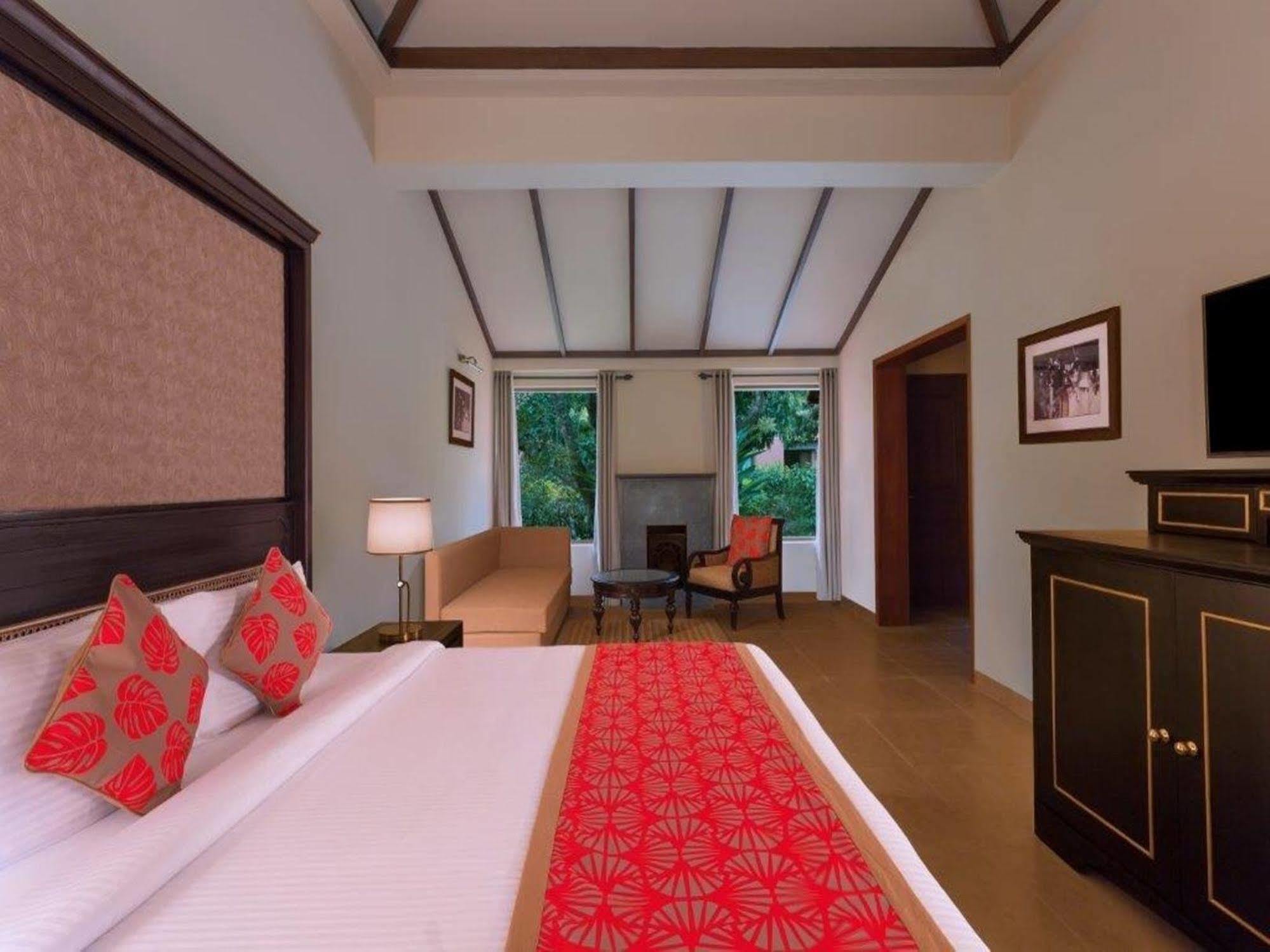 Taj Corbett Resort And Spa Uttarakhand Рамнагар Экстерьер фото