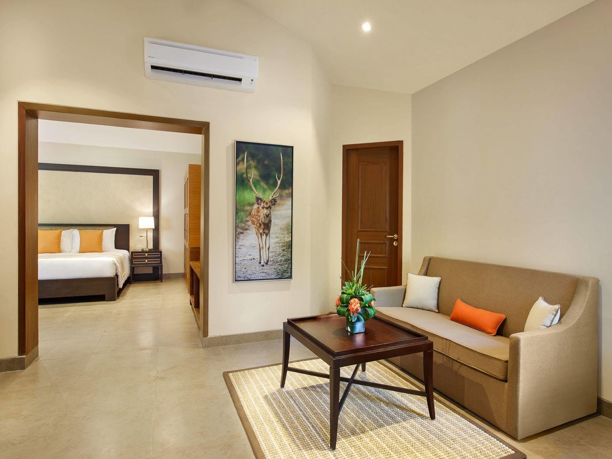 Taj Corbett Resort And Spa Uttarakhand Рамнагар Экстерьер фото
