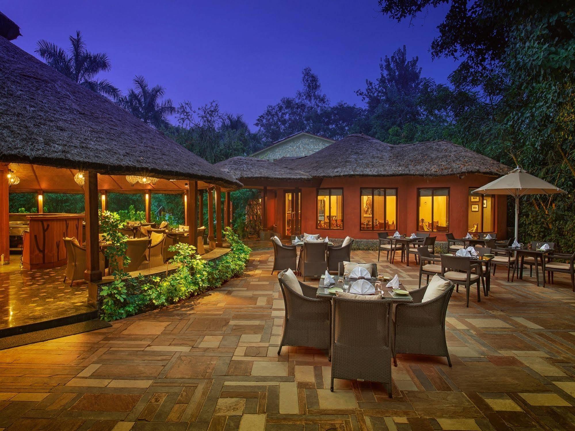 Taj Corbett Resort And Spa Uttarakhand Рамнагар Экстерьер фото